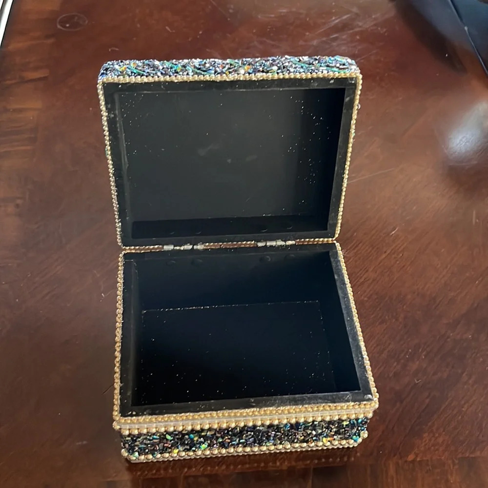 Jewelry Box - Picture 4 of 7